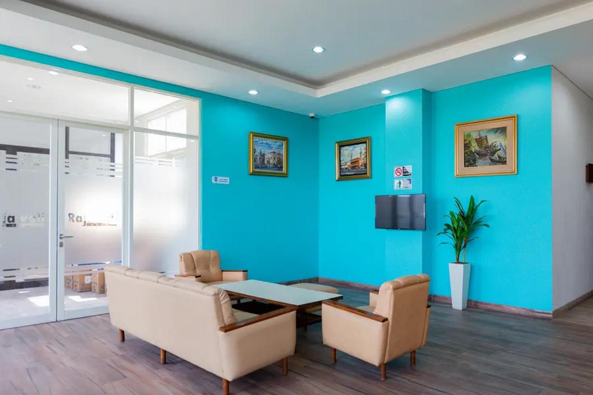 Sans Hotel Rajawali Surabaya By Reddoorz Krembangan Exterior foto